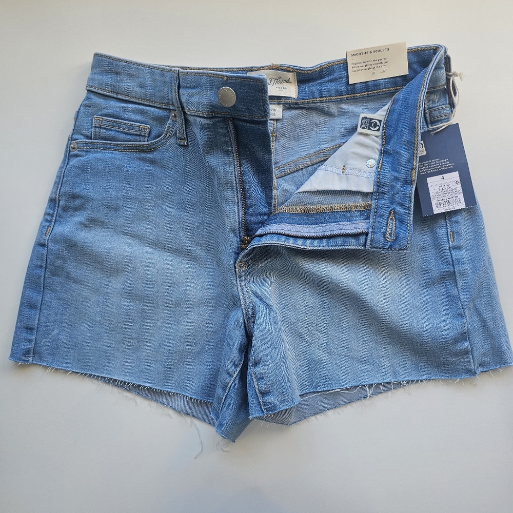 NWT Universal Thread Women | Jeans Short Size 4/27